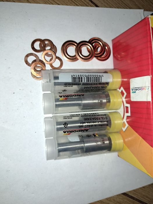 URSUS C-360 4 Szt Końcówka wtrysku ANDORIA, wtryskiwacz, KOMPLET