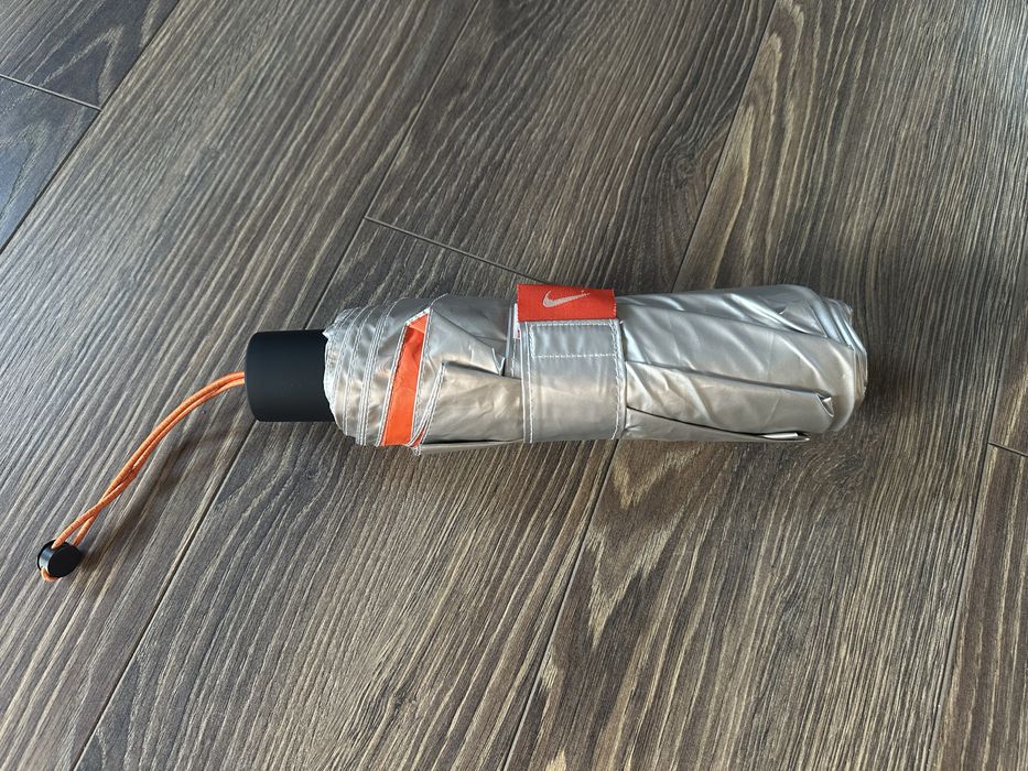 Зонтик,парасолька Nike 2 в 1