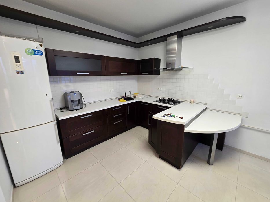 Вільна! Від власника! Продаж 4-к квартири вул. Раїси Окіпної 4. 5 пов.