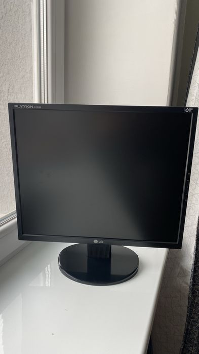 Монітор LG Flatron L1953S