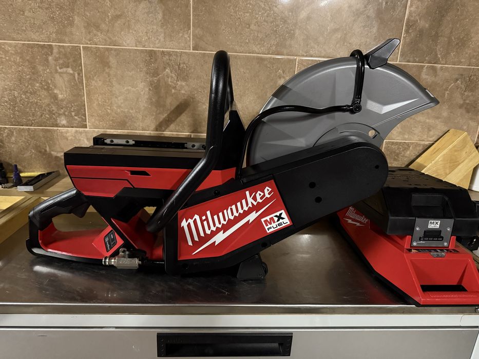 Бетоноріз Milwaukee Акумулятоний Mxf Cos 350 професійний