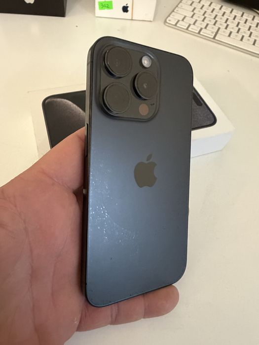 iPhone 15 Pro 128gb Titanium Black Bateria 93%