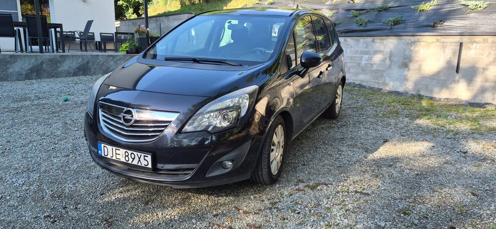 Opel Meriva Rodzinny i oszczędny Opel Meriva