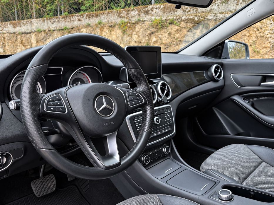 Mercedes-Benz CLA 200d Shooting Brake Automática
