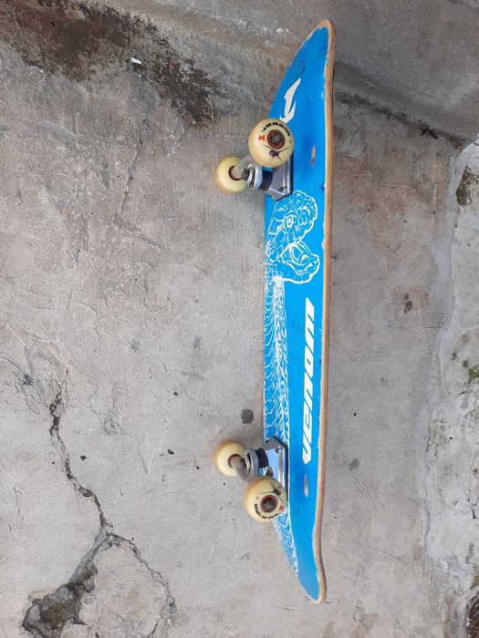 Vendo skate VENOM