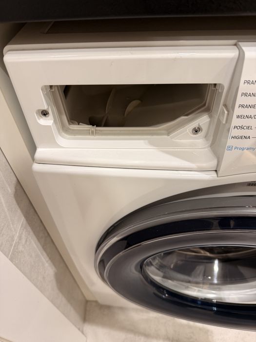 Pralka slim Samsung WW80R421HFW, program parowy jak nowa!