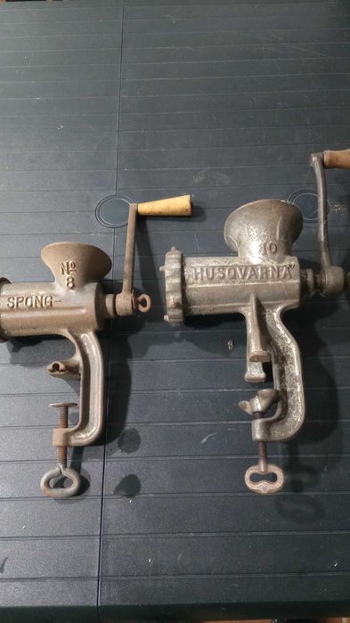 Moedores carne antigos