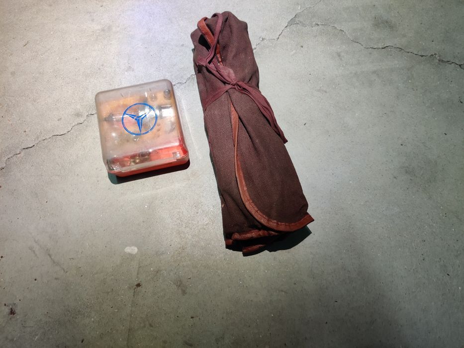 Kit de Ferramentas Original Mercedes-Benz R107 500SL Completo
