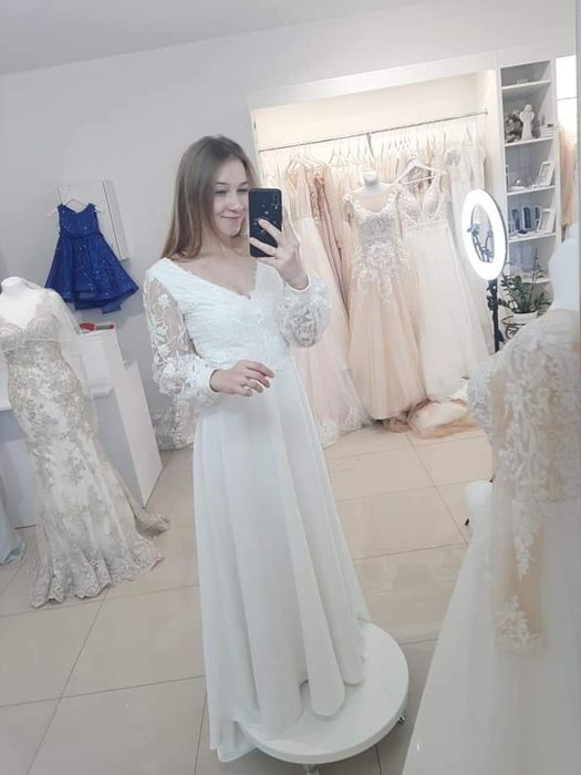 Elegancka suknia ślubna