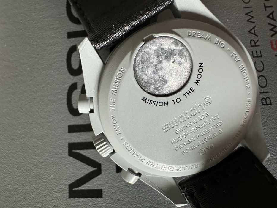 Relogio Omega x Swatch Speedmaster Moonwatch Mission Moon Chronograph