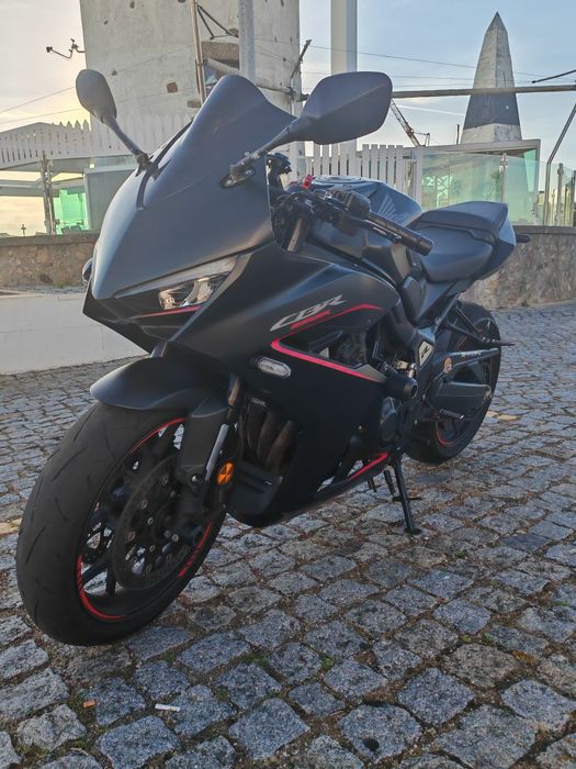 CBR 650R  2024 com Akrapovic / E-Clutch