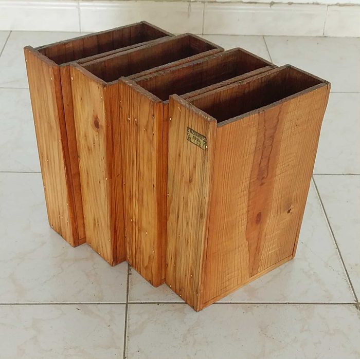 4 Caixas Antigas Restauradas, com Nº de Inventário da C.M. da Chamusca