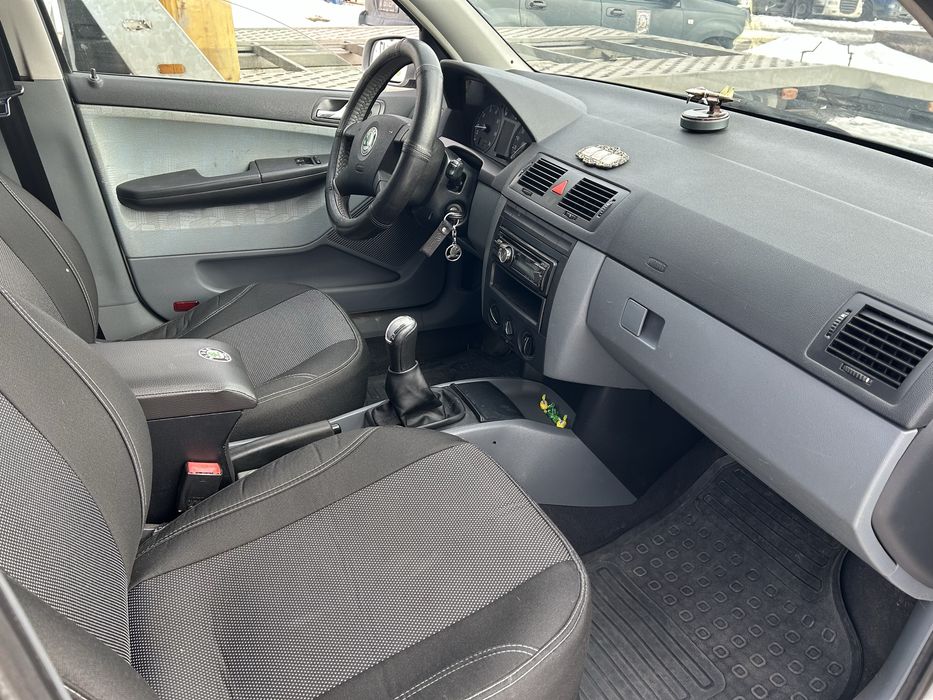 Продам автомобиль (Шкода)