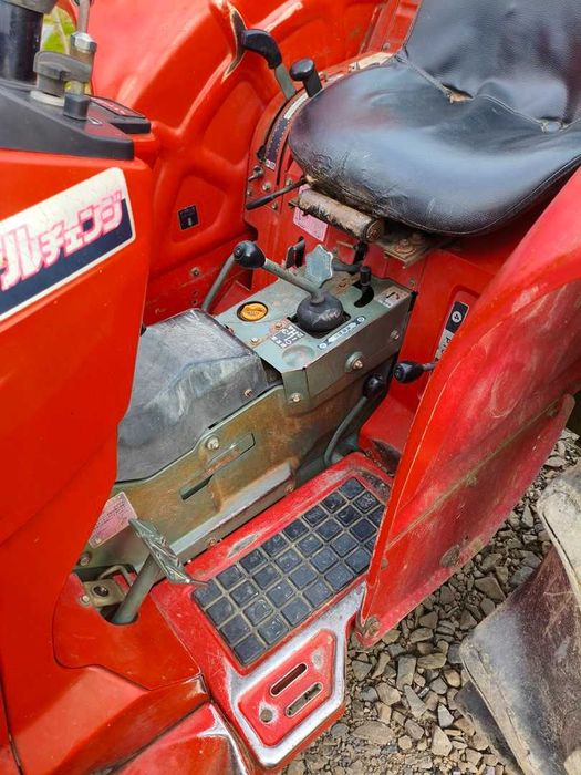 Japoński traktor YANMAR YM2620D – 26 KM, 4x4, wspomaganie!