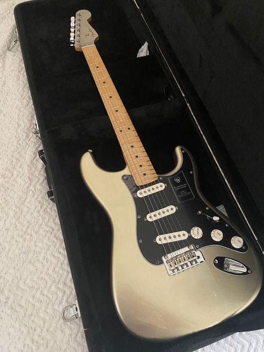 Fender 75th Anniversary Stratocaster - Diamond Anniversary + Hardcase