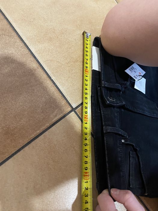 Spodnie push up. Podkreslają figurę
