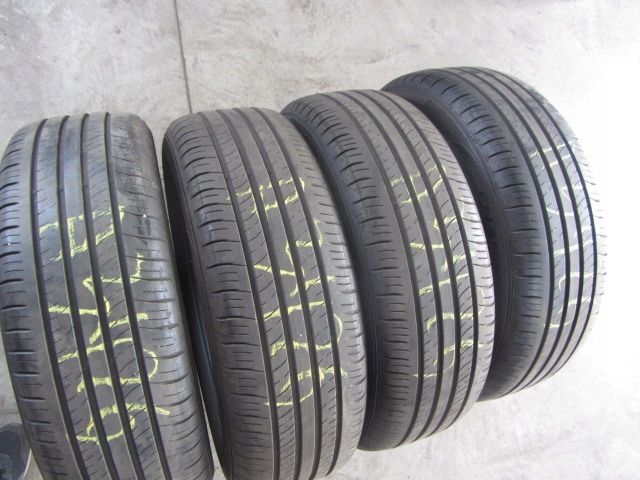 Dunlop enasave ec300+ 215/60/17