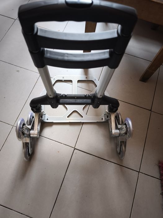 Plataforma elevatória dobrável, até 75 kg, em alumínio, para transporte de objetos