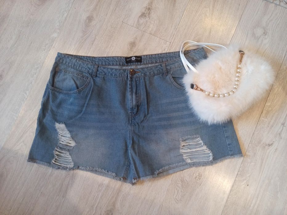 Spodenki Daisy Street Plus roz.48, szyk, lato, wygoda,styl i luz !