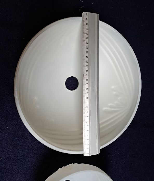 Klosze do lamp prl 4 szt. W cenie