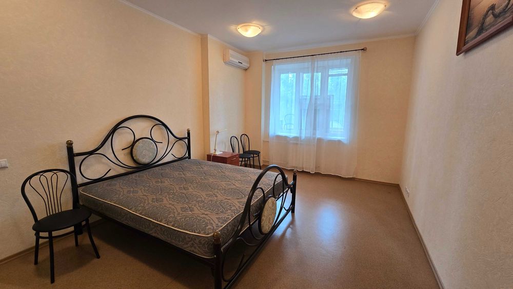 Лівобережна. МВЦ. Микильсько-Слобідська. Продаж квартири.