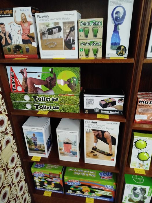 Recheio de Loja de Prendas e Gadgets