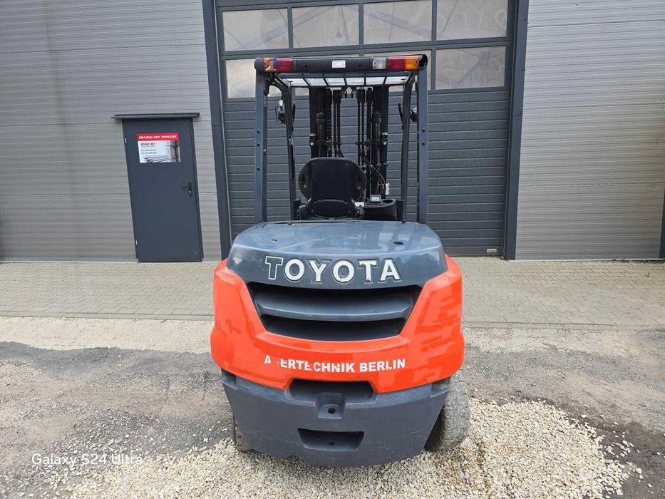 Wózek widłowy Toyota 8FD50