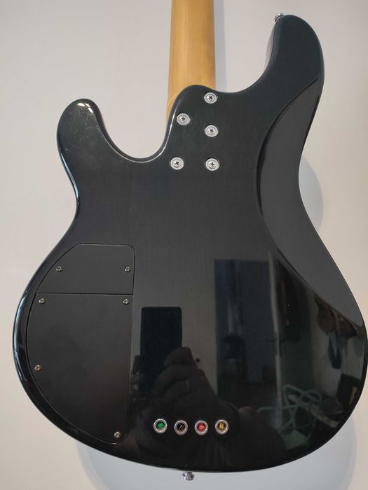 Ibanez ATK 400 gitara basowa (lakland musicman)