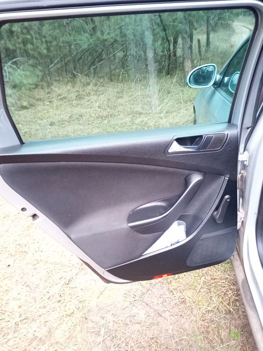 Продам VOLKSWAGEN б6 с переоформлением