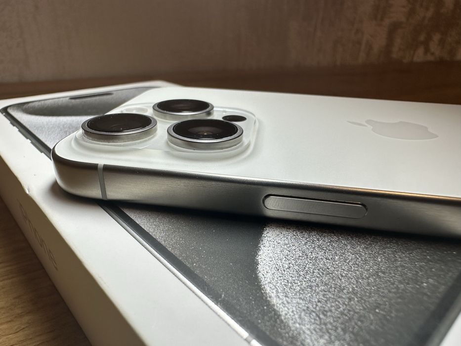 Iphone 15 pro max 512 gb White Titanium Ideal
