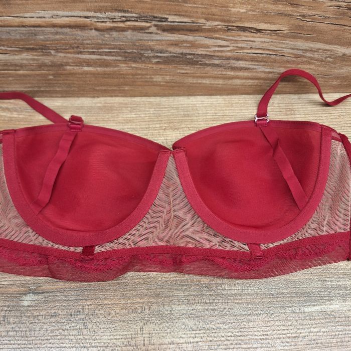 Calvin Klein nowy biustonosz z odpinanymi logowanymi ramiączkami