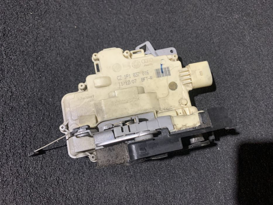 Fechadura fecho porta direita VW EOS