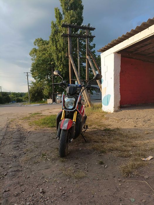 Spark 150-20cc скутер