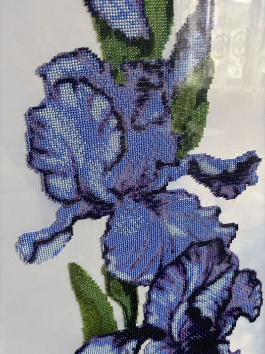 Вишита картина бісером Іриси