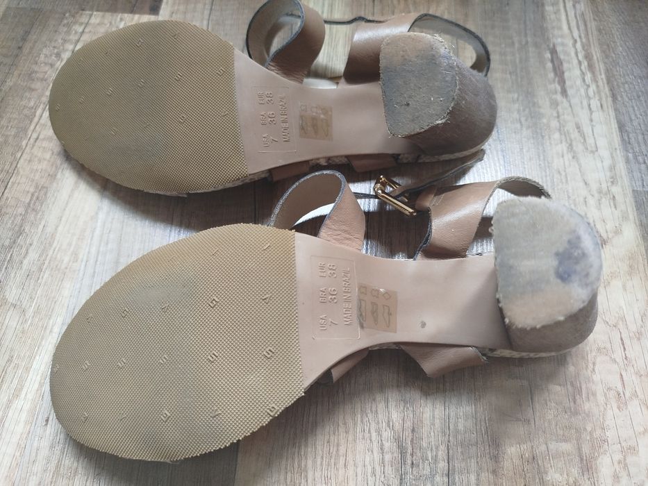 Eleganckie buty/sandałki na grubej koturnie Prima Moda/38