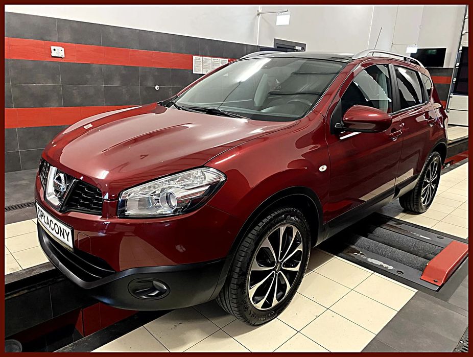 Nissan Qashqai automat lift panorama kamera cofania nawigacja