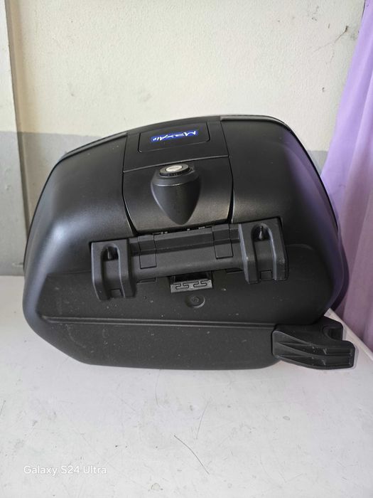 Vendo par de malas laterais SHAD SH36 CARBONO