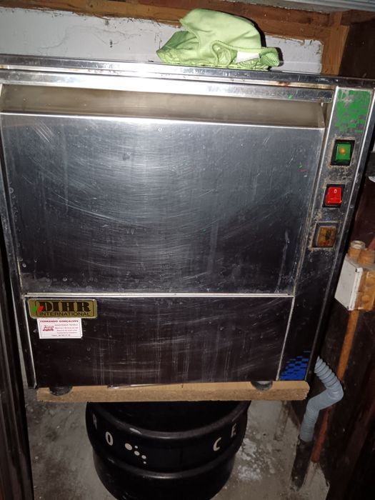 Máquina de lavar copos