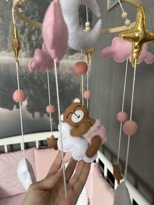 Мобіль для дівчинки в ліжечко