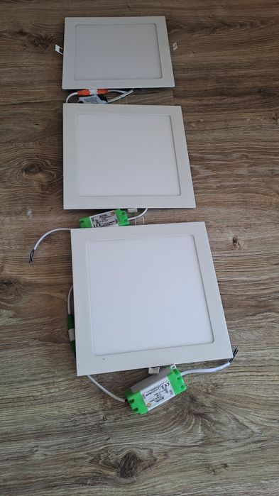 3 panele LED sufitowe 18 W podtynkowe