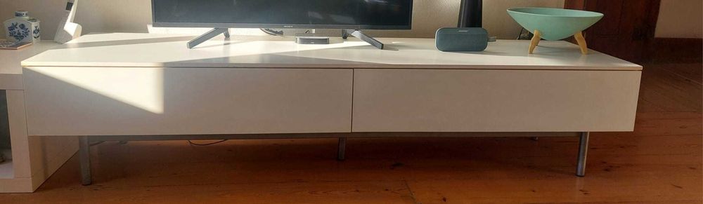 Vendo movel TV branco