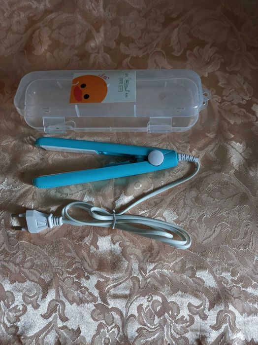 Міні-утюжок (дорожній)для волосся в коробціі