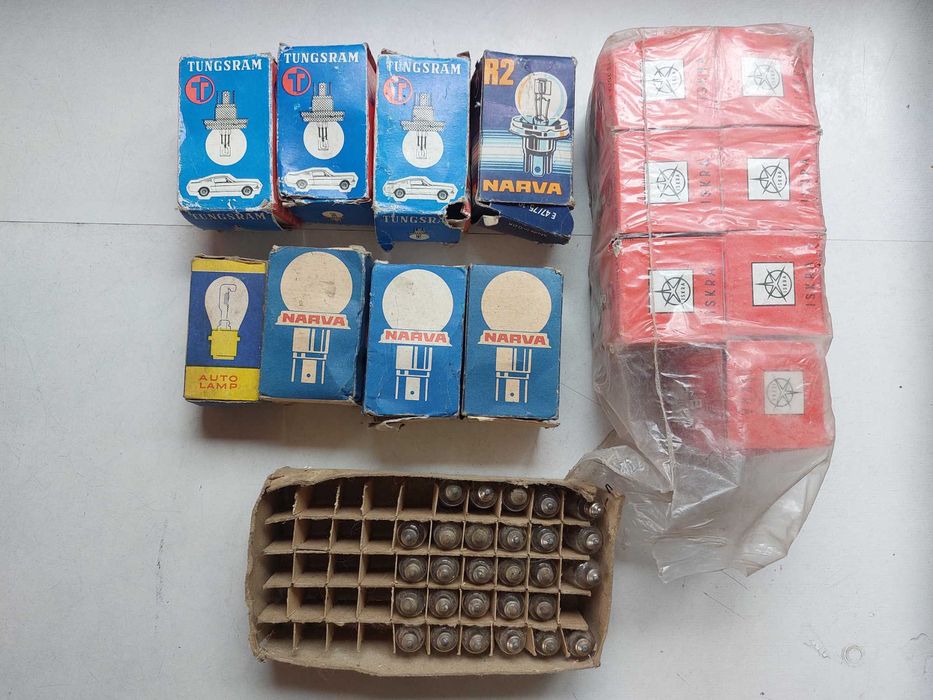 Оригінальні лампи різних виробників.