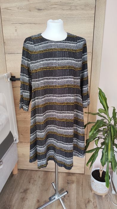 Luźna zwiewna sukienka czarna z żółtymi kropkami H&M