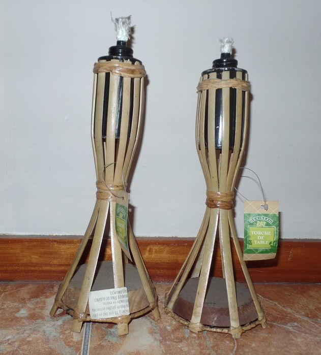 2 Tochas exteriores de Mesa Novas (C8)