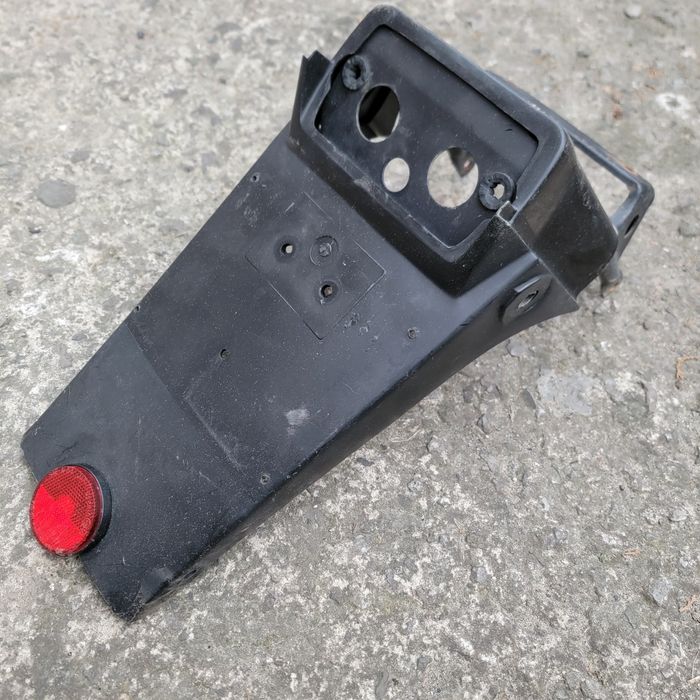Błotnik tył mocowanie tablicy suzuki dr 650