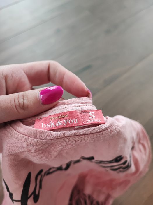 Różowa czarna bluzka damska z frędzlami s 36 na lato