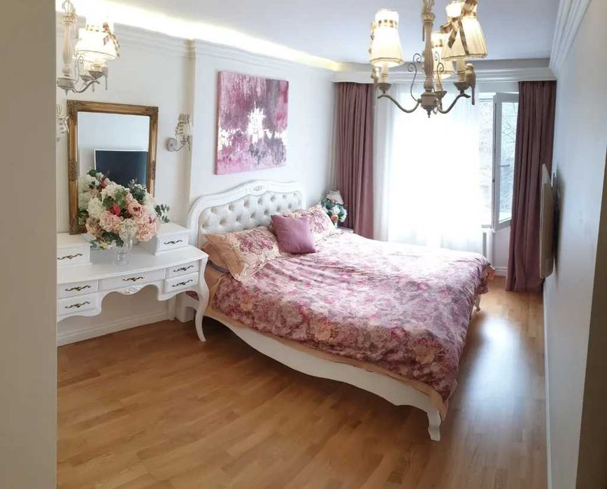 Продам двухуровневую 2к квартиру Центр ул Староказацкая