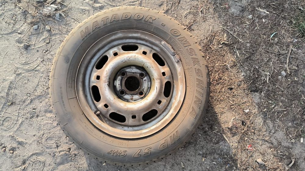 Продам колесо Volkswagen b4 с колпаком