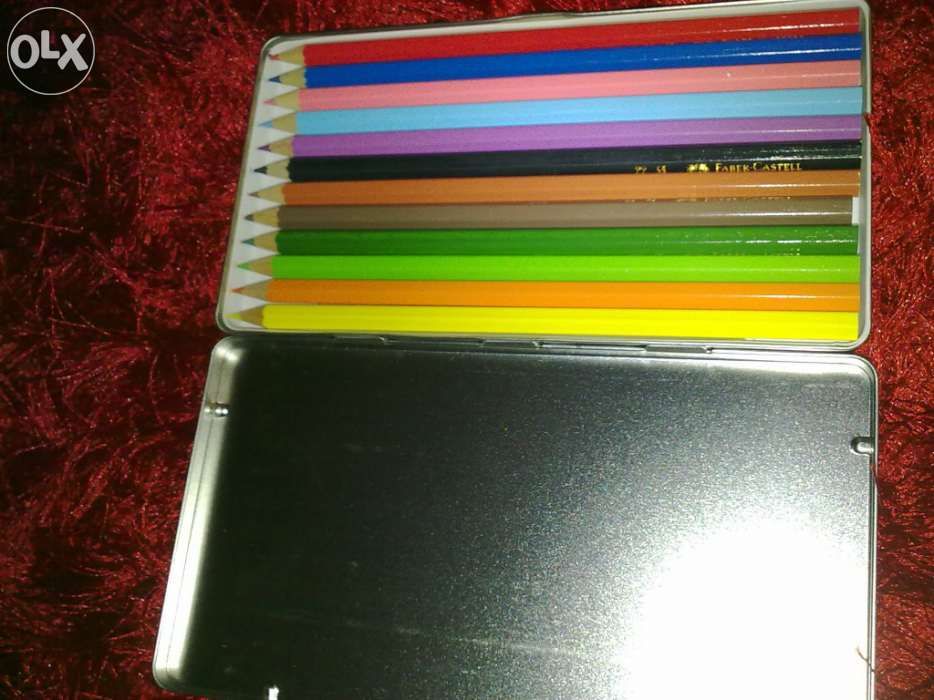 Caixa de 12 lapis de cor da Faber- Castel por estrear